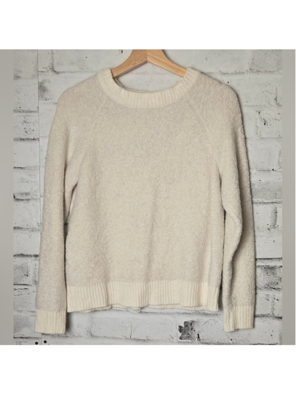 Joe Fresh Bouclé Wool Blend Cream Crew Neck Sweater Size M